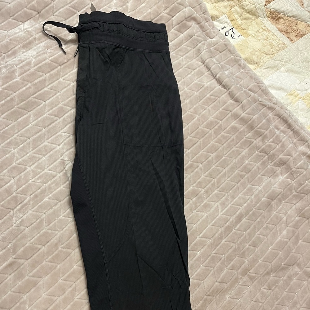 Lululemon Dance Studio MidRise Cropped
